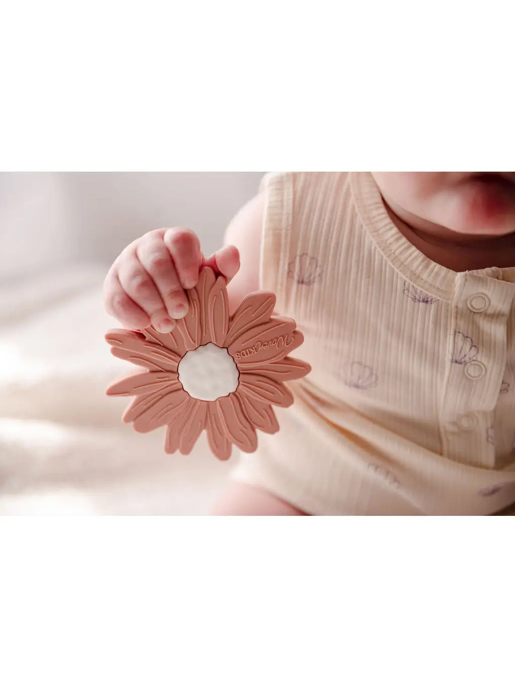 Silicone teether - blush daisy