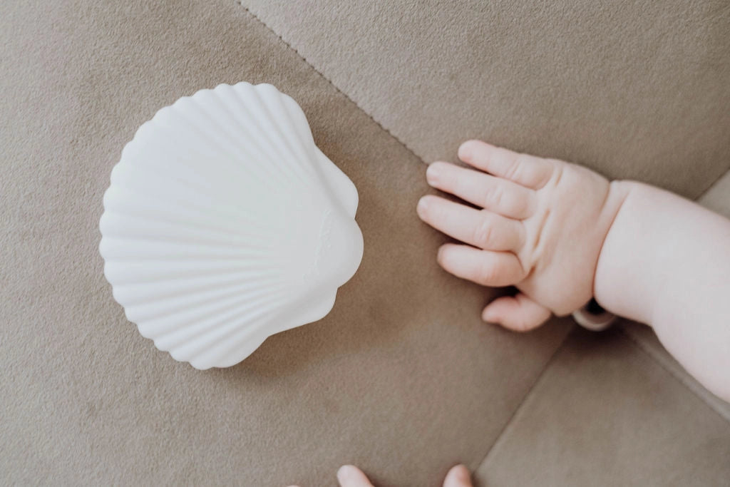 Silicone tether- milk seashell